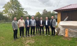 AK PARTİ HEYETİ KÖY ZİYARETLERİNE DEVAM EDİYOR