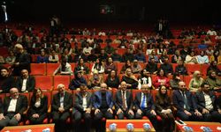 AK PARTİ’DEN GENÇLERE UFUK AÇICI SÖYLEŞİ: DİJİTAL DÜNYANIN ŞİFRELERİ ÇÖZÜLDÜ