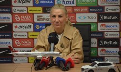 TÜRKİYE A MİLLİ KADIN FUTBOL TAKIMI TEKNİK DİREKTÖRÜ KIRAGASI, “İSVİÇRE'YE KARŞI İLK DEFA BİR BERABERLİK, BİR PUAN ALDIK