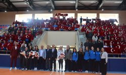 KADIN MİLLÎLER SİNOP’TA ÖĞRENCİLERLE BULUŞTU