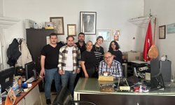 GAZETECİ AKSU’NUN YENİ YAŞI KUTLANDI