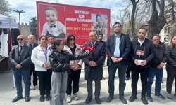 DMD HASTASI METEHAN BEBEK İÇİN DESTEK NÖBETİ CHP İL BAŞKANLIĞI'NDA