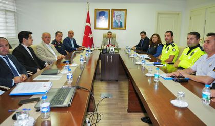 SİNOP’TA ŞEHİR İÇİ TRAFİK LEVHALARI SADELEŞİYOR