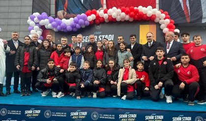 SİNOP ŞEHİR STADI'NIN AÇILIŞI YAPILDI