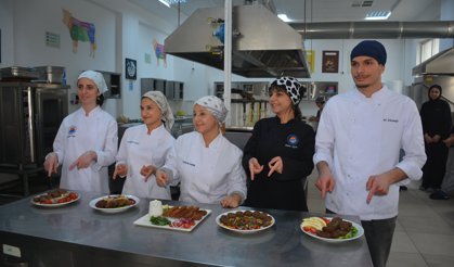 SİNOP ÜNİVERSİTESİ ÖĞRENCİLERİNDEN “HAMSİ KÖFTESİ” YARIŞMASI