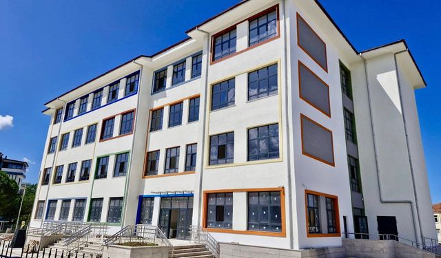 GERZE’DE 24 DERSLİKLİ OKUL HİZMETE GİRİYOR