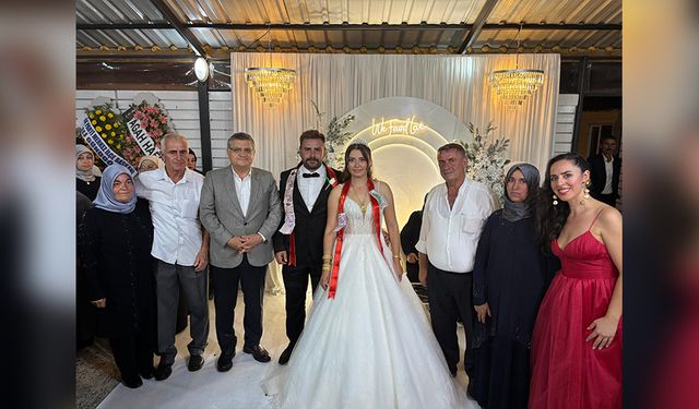 MERTOĞLU MUHTARI ÜNAL’IN MUTLU GÜNÜ