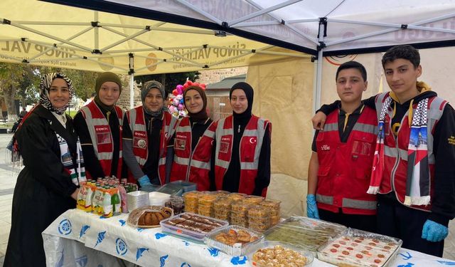 SİNOP’TA GAZZE YARARINA HAYIR ÇARŞISI