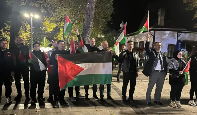 SİNOP’TA KÜRESEL SUMUD FİLOSU’NA YAPILAN SALDIRI PROTESTO EDİLDİ
