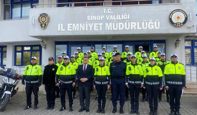 SİNOP’TA TRAFİK POLİSLERİNE YAKA KAMERASI DAĞITILDI