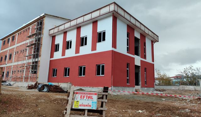 SİNOP’UN YENİ SAĞLIK MERKEZİ PROJESİNDE YARI YOL GEÇİLDİ