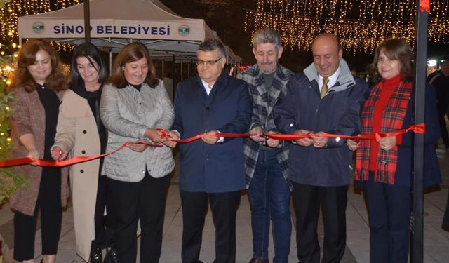 SİNOP'TA YILBAŞI PAZARI AÇILDI