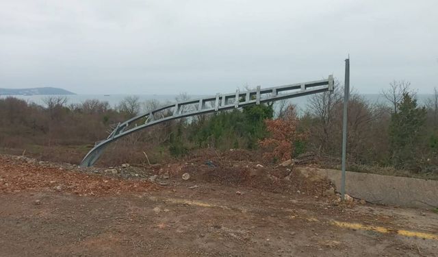 SİNOP’TA HEYELAN NEDENİYLE ZARAR GÖREN ELEKTRİK HATLARI ONARILDI