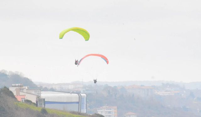 SİNOP’TA SOĞUK HAVA GÖKYÜZÜ TUTKUNLARINI DURDURAMADI