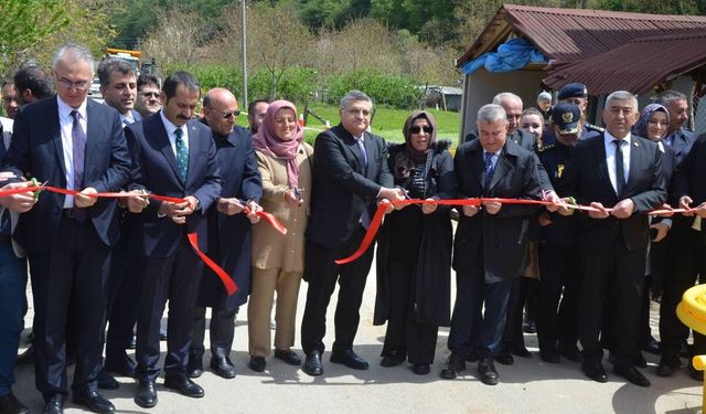 ERFELEK DOĞALGAZA KAVUŞUYOR: 135 MİLYONLUK YATIRIMDA İLK KAZMA VURULDU
