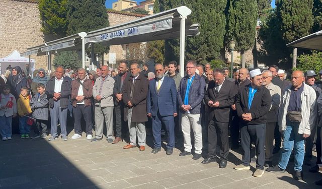 SİNOP'TA HACI ADAYLARI DUALARLA UĞURLANDI