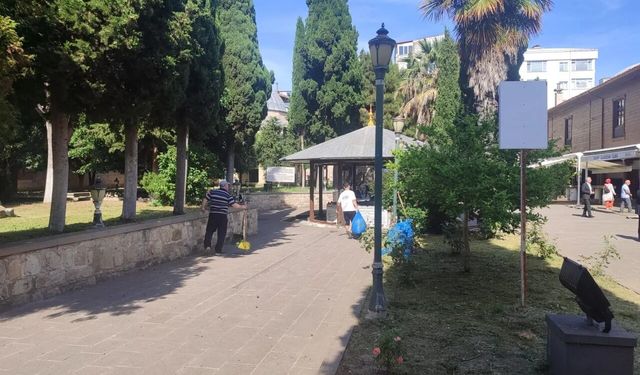 TARİHİ CAMİNİN AVLUSU YAZ SEZONUNA HAZIRLANDI