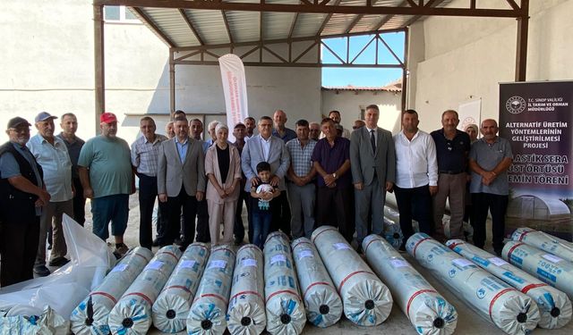 SİNOP’TA 83 ÇİFTÇİYE YÜZDE 50 HİBELİ SERA ÖRTÜSÜ DAĞITILDI
