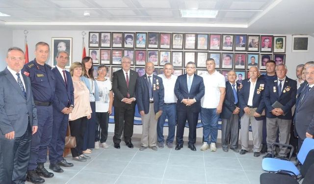 GAZİLERE VEFA ZİYARETİ: 15 TEMMUZ ÖNCESİ ANLAMLI BULUŞMA