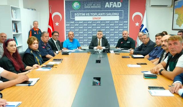 SİNOP'TA AFET MESAİSİ BAŞLADI! KURUMLAR TEYAKKUZA GEÇTİ