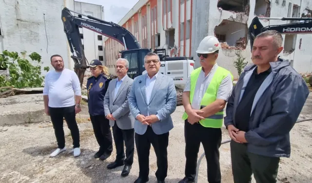 ESKİ SSK HASTANESİ İÇİN YIKIM SÜRECİ BAŞLADI