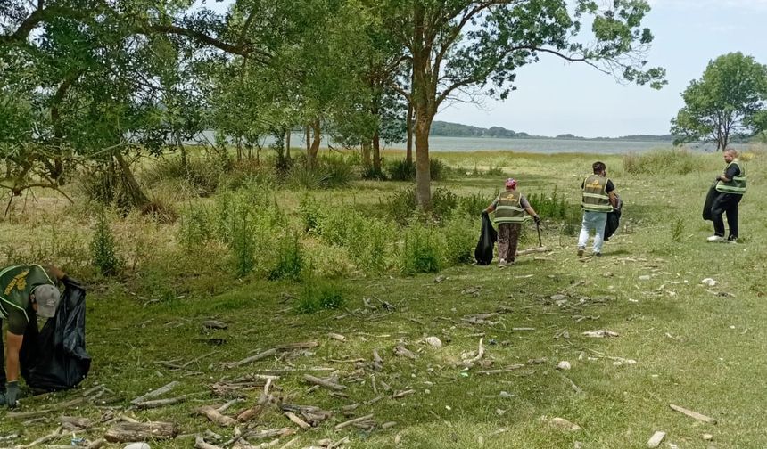 SARIKUM TABİATI KORUMA ALANINDA TEMİZLİK SEFERBERLİĞİ