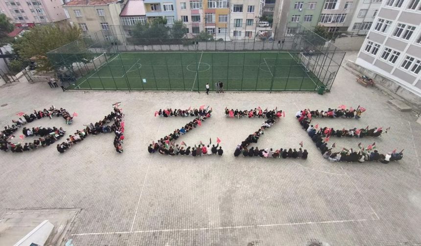 SİNOP'TA LİSE ÖĞRENCİLERİNDEN FİLİSTİN’E DESTEK ETKİNLİĞİ