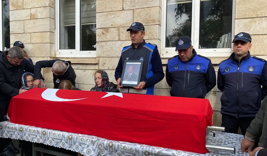 ESKİ SİNOP BELEDİYE BAŞKANI HAMZA İNCE GÖZYAŞLARIYLA UĞURLANDI