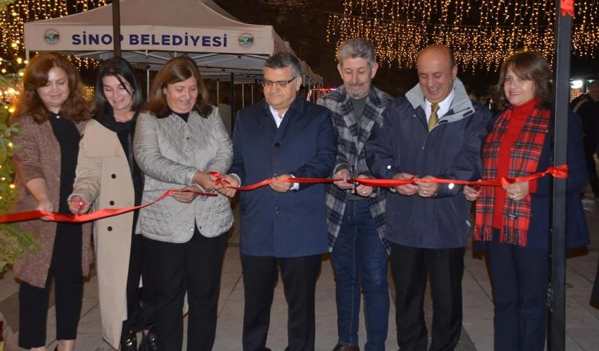 SİNOP'TA YILBAŞI PAZARI AÇILDI