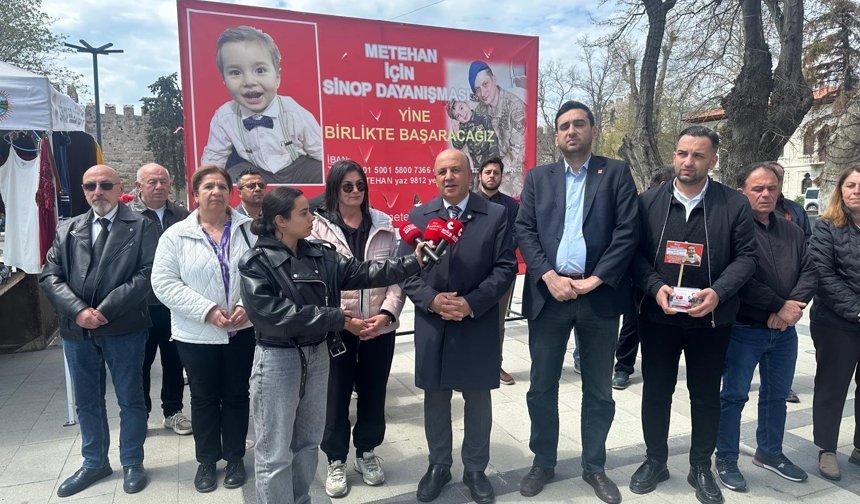 DMD HASTASI METEHAN BEBEK İÇİN DESTEK NÖBETİ CHP İL BAŞKANLIĞI'NDA