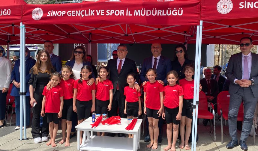 SİNOP’TA 19 MAYIS BAYRAMI COŞKUYLA KUTLANDI