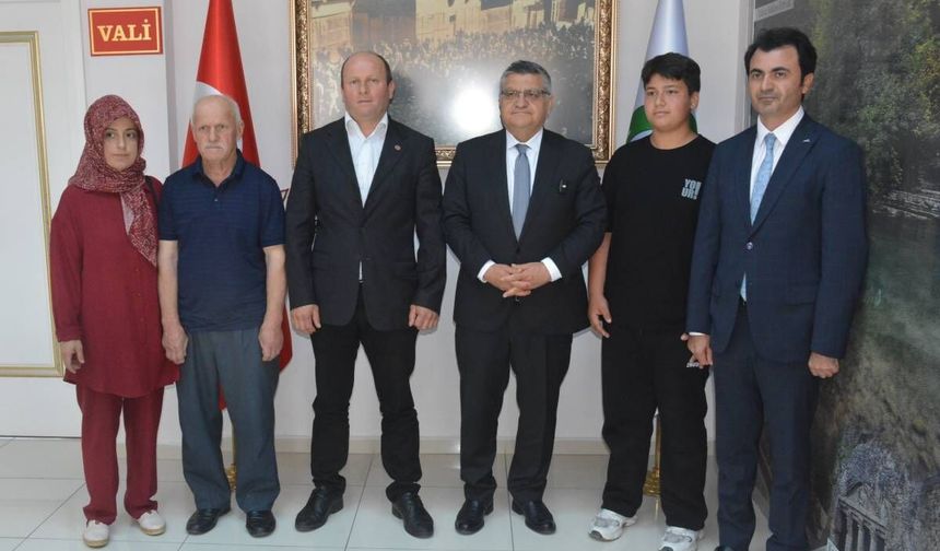 SİNOP'TA HAYVANCILIĞA DEV DESTEK: 15,3 MİLYON LİRALIK PROJE İÇİN İMZALAR ATILDI