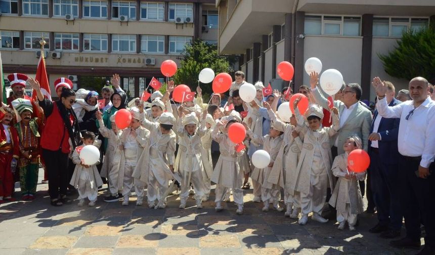SİNOP’TA 25 ÇOCUK İÇİN UNUTULMAZ SÜNNET ŞÖLENİ