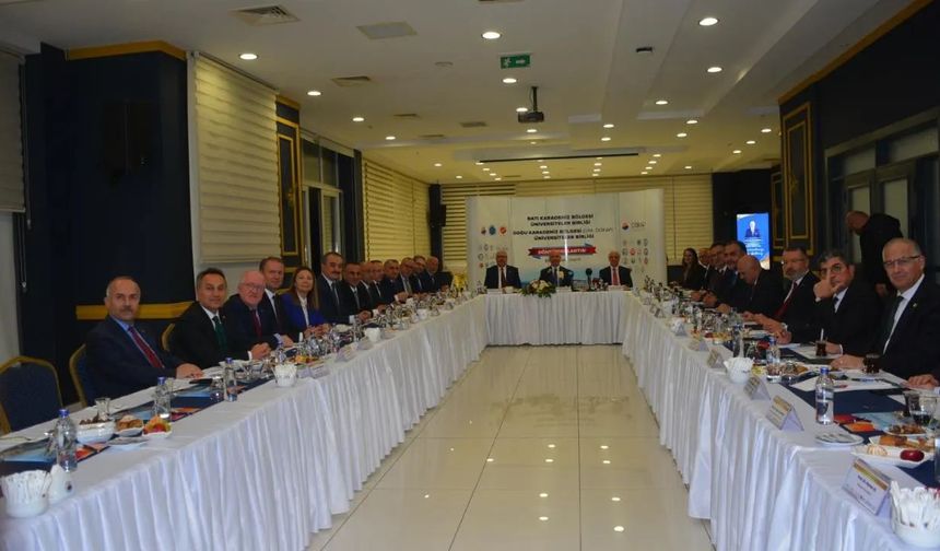 SİNOP’TA ÜNİVERSİTELER ARASI İŞ BİRLİĞİ TOPLANTISI GERÇEKLEŞTİRİLDİ
