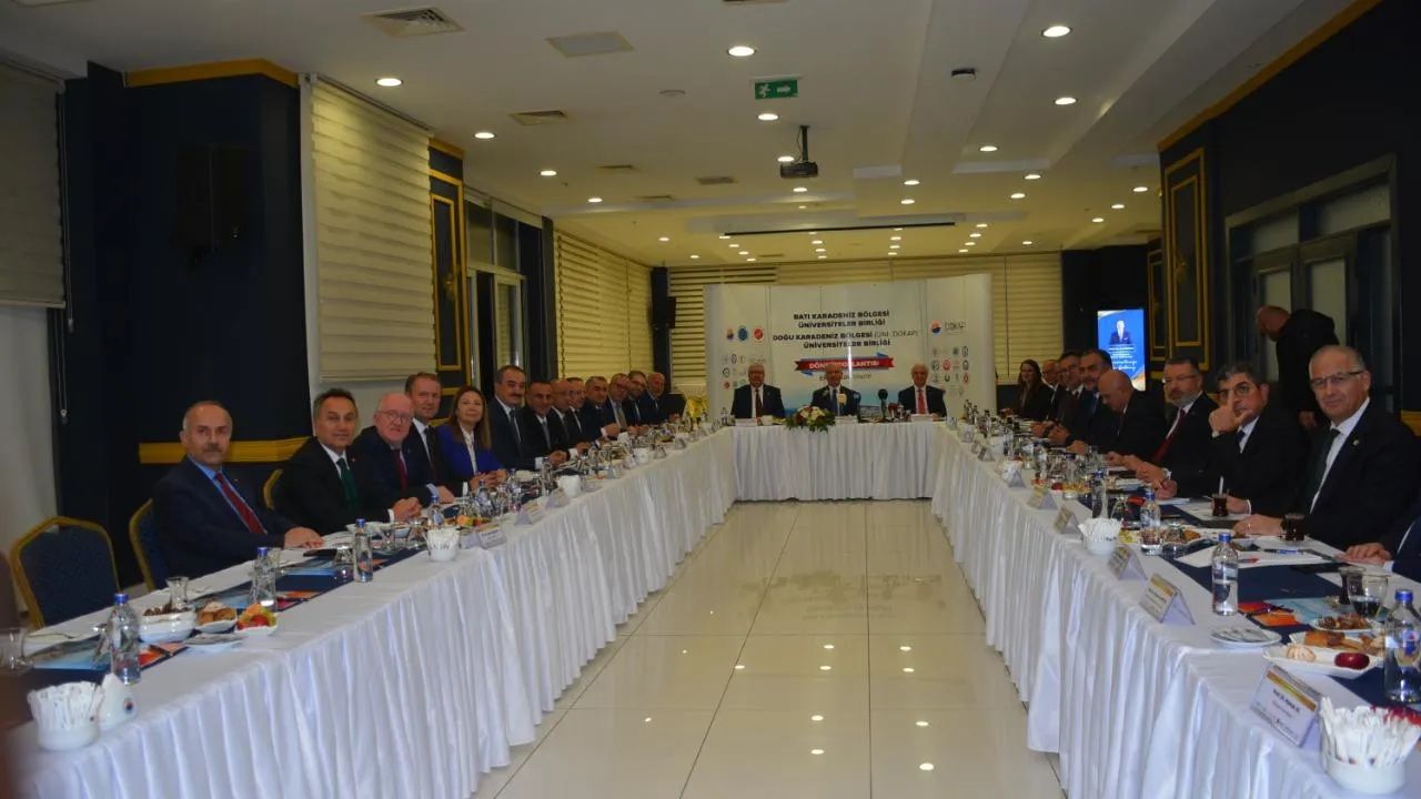 SİNOP’TA ÜNİVERSİTELER ARASI İŞ BİRLİĞİ TOPLANTISI GERÇEKLEŞTİRİLDİ